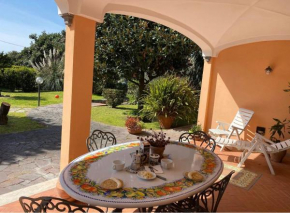 Lovely Villa in Cuma Lido Di Licola